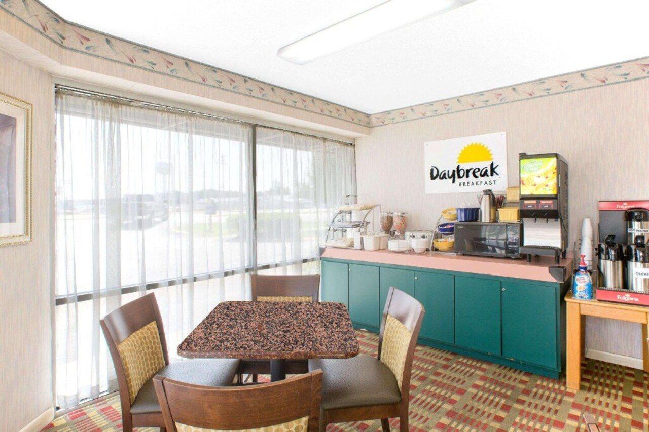 Days Inn By Wyndham Havelock Esterno foto
